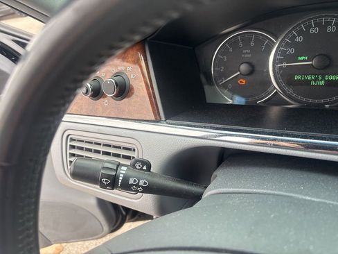 Used 2006 Buick LaCrosse CXL w/ Driver Confidence Package image 12