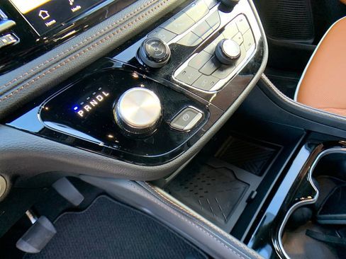 New 2026 Chrysler Pacifica Pinnacle AWD/4WD image 25