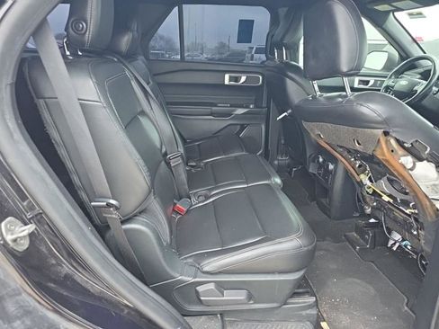Used 2020 Ford Explorer XLT w/ Equipment Group 202A image 14