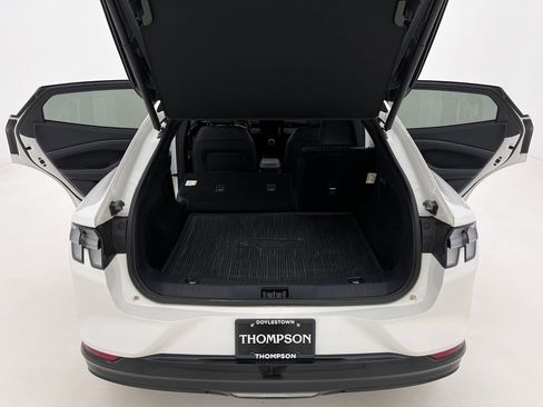 Used 2023 Ford Mustang Mach-E Premium image 27