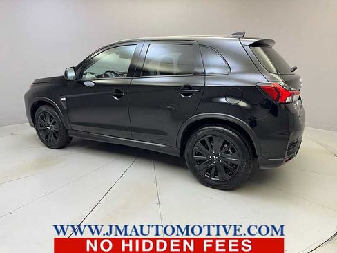 Used 2025 Mitsubishi Outlander Sport LE AWD/4WD image 3