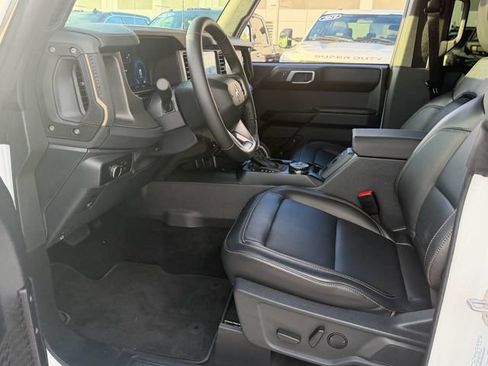 Certified 2025 Ford Bronco Badlands AWD/4WD image 7