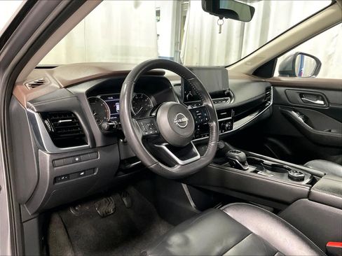 Used 2022 Nissan Rogue SL w/ SL Premium Package image 8