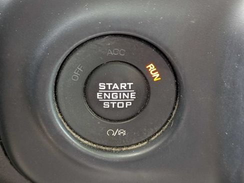 Used 2021 Jeep Wrangler Rubicon AWD/4WD image 32