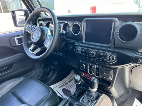 Used 2023 Jeep Wrangler Unlimited Rubicon 4xe AWD/4WD image 11