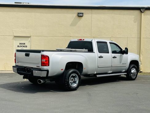 Used 2012 GMC Sierra 3500 SLE w/ SLE Preferred Package image 8