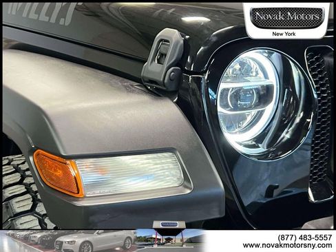 Used 2021 Jeep Wrangler Willys image 9