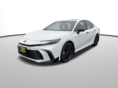 New 2026 Toyota Camry Hybrid w/ Multimedia Upgrade Package image 8