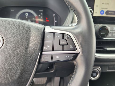 Used 2024 Toyota Grand Highlander FWD image 23