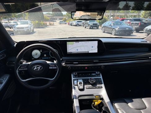 Used 2025 Hyundai Palisade Calligraphy AWD/4WD image 6