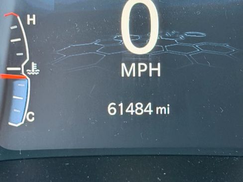 Used 2024 Jeep Compass Trailhawk image 9