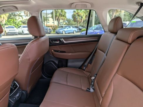 Used 2018 Subaru Outback 3.6R Touring w/ Popular Package #3 image 15