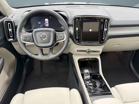 New 2026 Volvo XC40 B5 Plus w/ Protection Package Premier AWD/4WD image 27