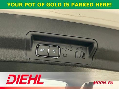 Used 2022 Ford Explorer Platinum w/ Equipment Group 601A image 11