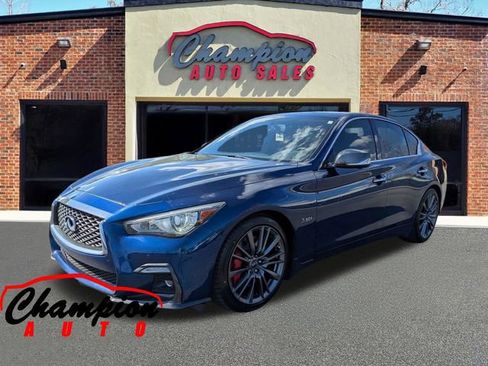 Used 2018 INFINITI Q50 Red Sport 400 w/ Sensory Package (Sport) image 5