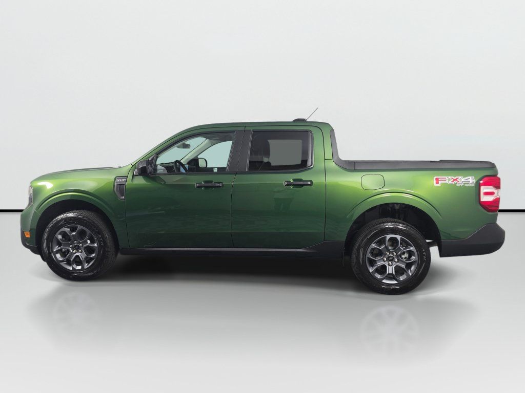 Used 2025 Ford Maverick XLT w/ XLT Luxury Package AWD/4WD image 2