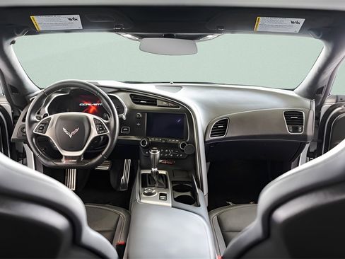 Used 2015 Chevrolet Corvette Z06 w/ 3LZ Preferred Equipment Group image 7
