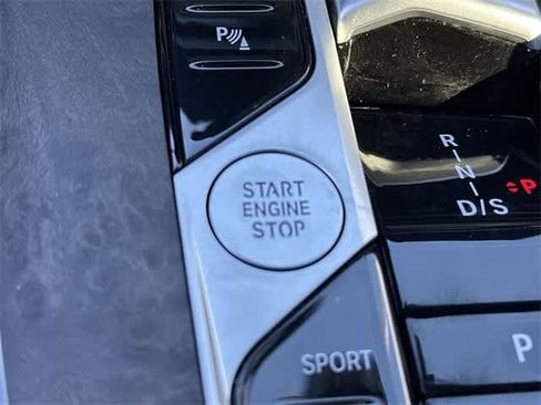 Used 2025 BMW X5 xDrive40i w/ Climate Comfort Package image 10