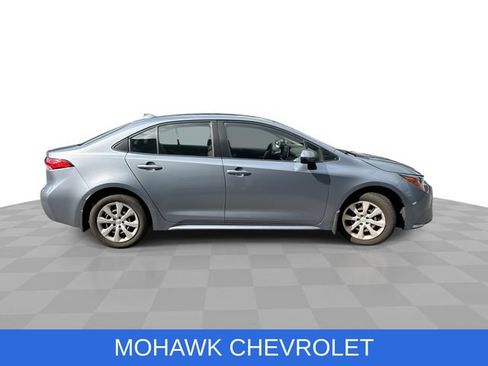 Used 2020 Toyota Corolla LE FWD image 9