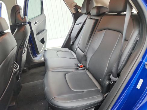 Used 2025 Kia Sportage EX FWD image 33