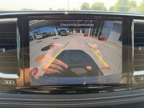 Used 2026 Chrysler Pacifica Limited FWD image 21