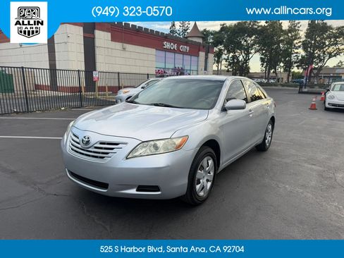 Used 2007 Toyota Camry LE FWD image 1