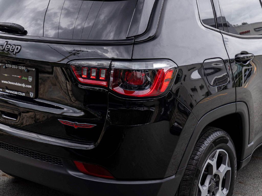 Used 2022 Jeep Compass Trailhawk w/ Trailhawk Convenience Group AWD/4WD image 38