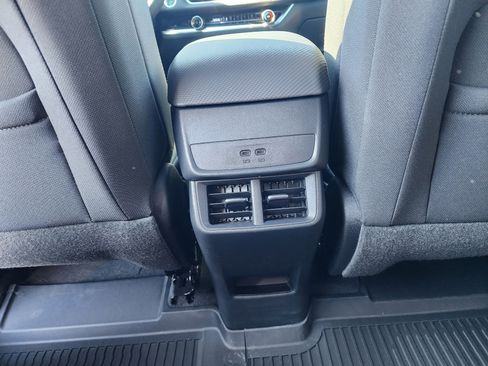 New 2026 Chevrolet Equinox LT AWD/4WD image 17