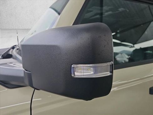 New 2025 Ford Bronco Badlands image 12