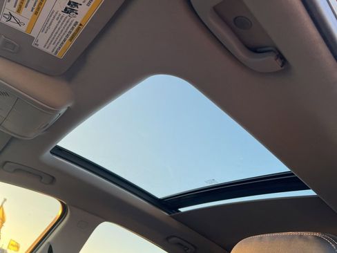 Used 2020 Chevrolet Equinox LT w/ Midnight Edition image 11