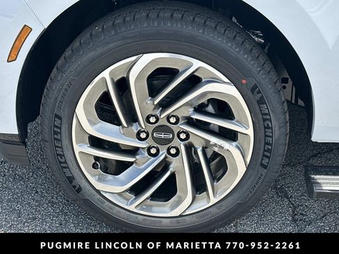 New 2026 Lincoln Navigator Reserve AWD/4WD image 11
