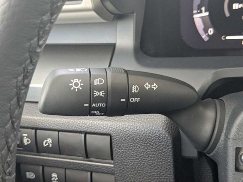 Used 2025 Toyota Tacoma TRD Off-Road AWD/4WD image 33
