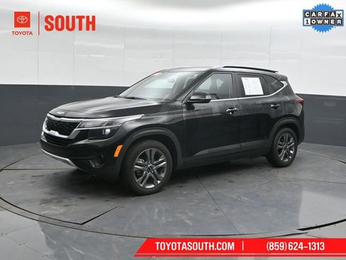 Used 2023 Kia Seltos S w/ Navigation Package image 7