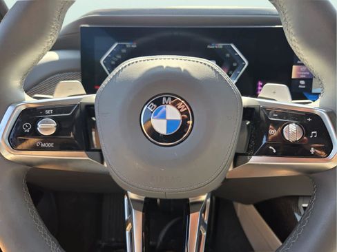 Certified 2023 BMW 760i xDrive AWD/4WD image 34
