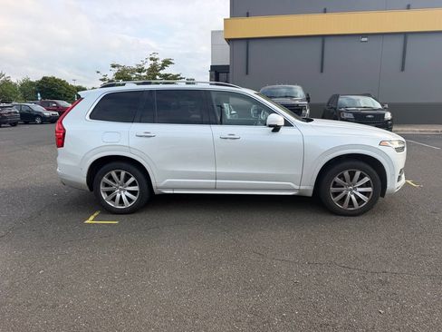 Used 2016 Volvo XC90 T6 Momentum w/ Protection Package Plus AWD/4WD image 5