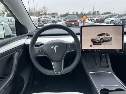Used 2023 Tesla Model Y Long Range image 20