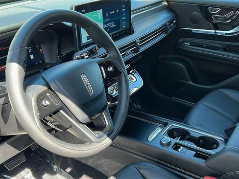 New 2025 Lincoln Corsair Reserve w/ Jet Appearance Package image 18