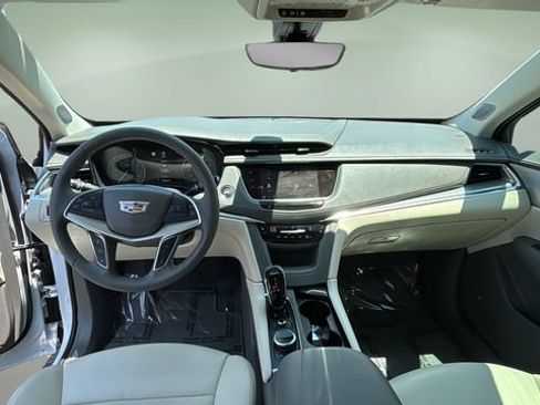 Used 2025 Cadillac XT5 Premium Luxury w/ Technology Package FWD image 16