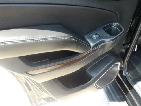 Used 2017 Chevrolet Tahoe LT RWD image 16