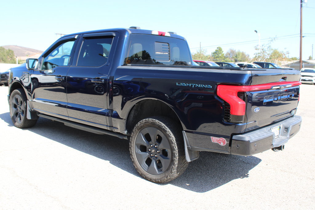 Used 2023 Ford F150 Lightning Platinum AWD/4WD image 6