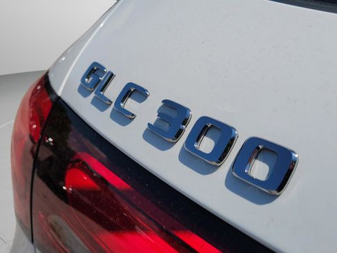 Used 2026 Mercedes-Benz GLC 300 4MATIC image 5