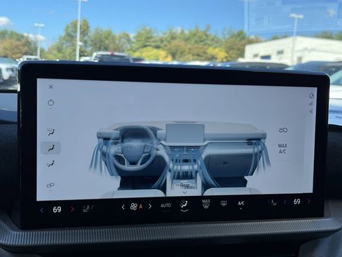 New 2025 Ford Explorer Active w/ Active Comfort Package image 21