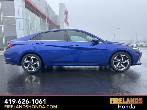 Used 2023 Hyundai Elantra Limited image 8