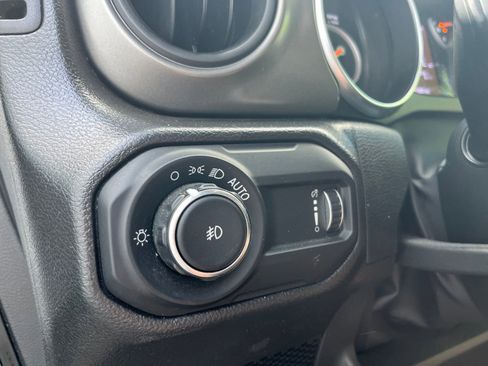 Used 2023 Jeep Wrangler Unlimited Sport AWD/4WD image 12