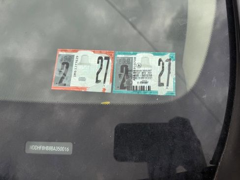 Used 2011 Mercedes-Benz E 350 4MATIC Sedan image 3