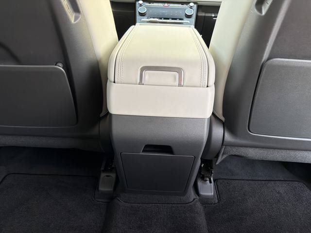 Used 2025 Hyundai Santa Fe SEL FWD image 23