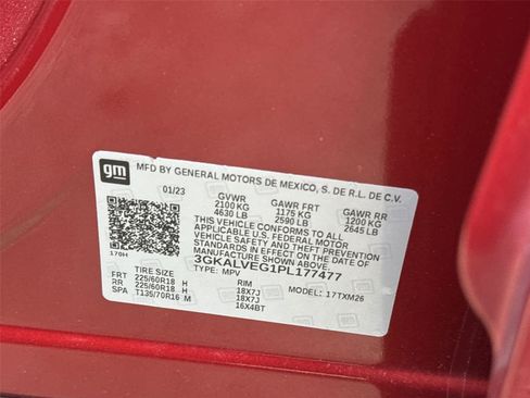 Used 2023 GMC Terrain SLT AWD/4WD image 32