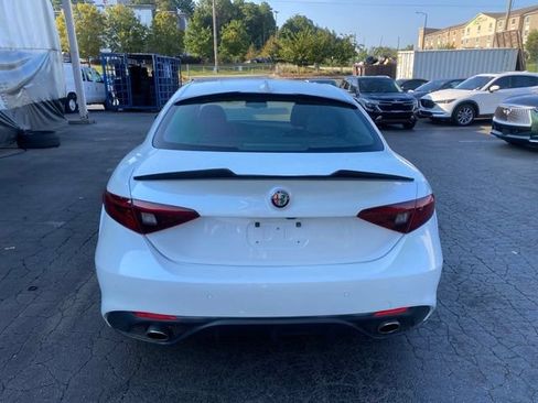 Used 2018 Alfa Romeo Giulia RWD image 6