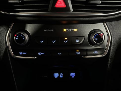 Used 2020 Hyundai Santa Fe SE image 20