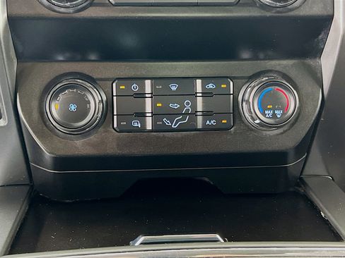 Used 2021 Ford F250 XLT w/ FX4 Off-Road Package image 16